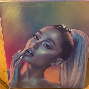 Ariana Grande Cloud Perfume
